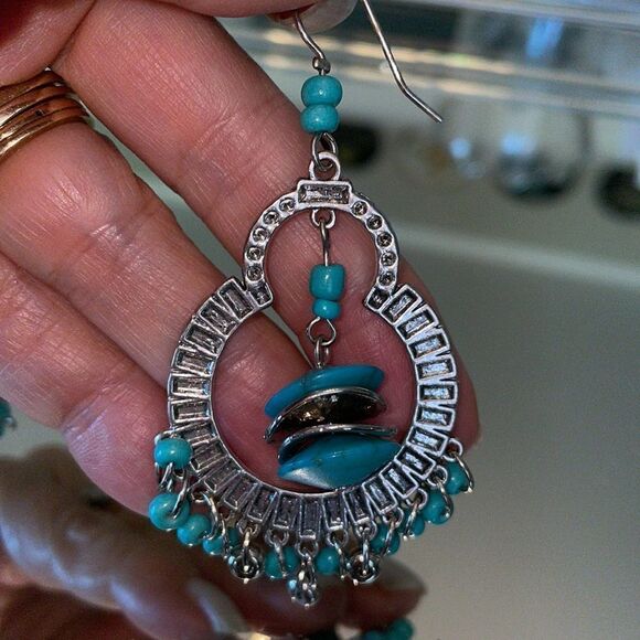Silver & turquoise bead drop wire earrings - Picture 3 of 4